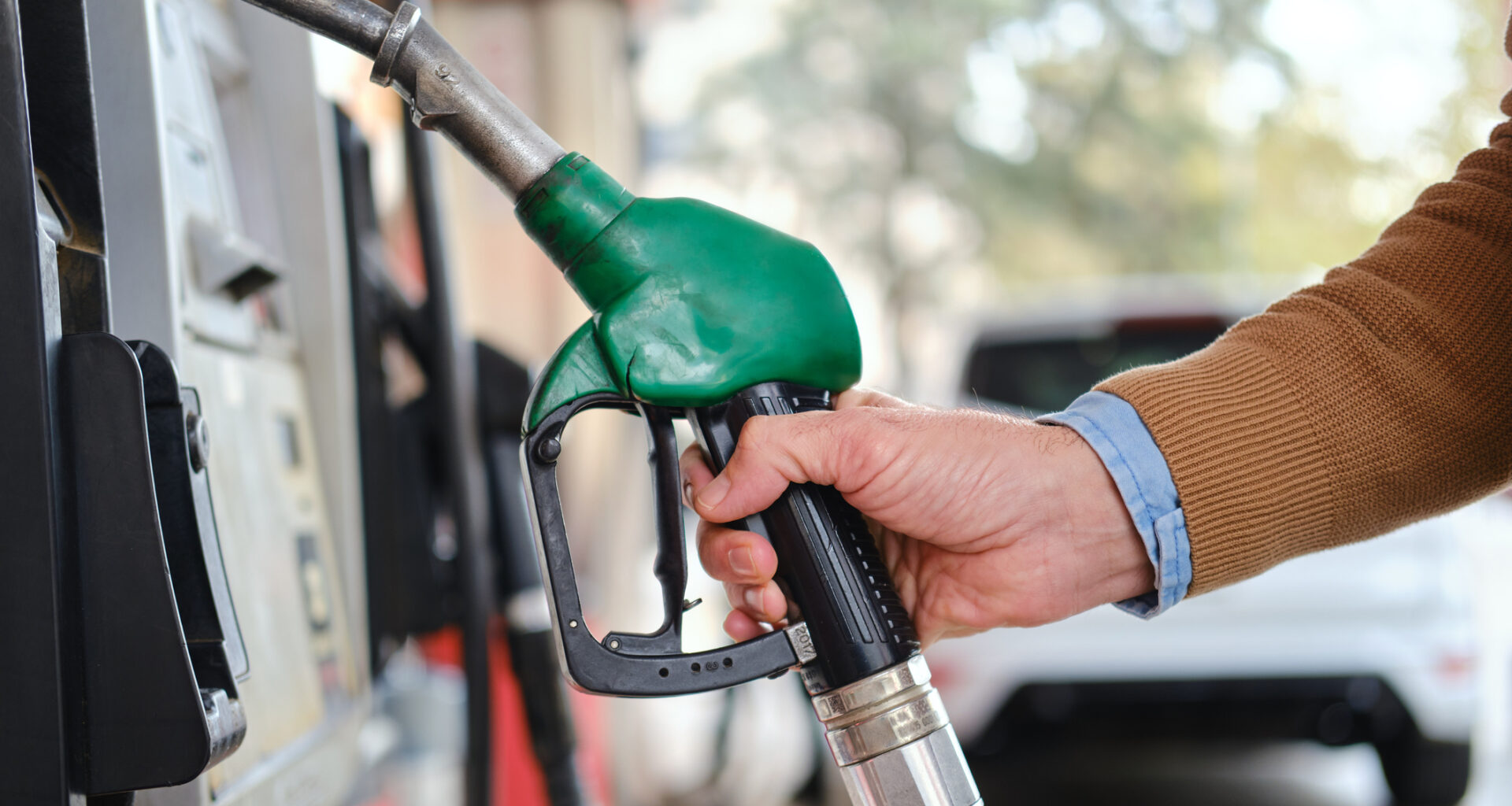 Gas prices set to rise 6 cents at midnight