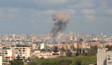 Israeli air attack hits Beirut during live report | Israel attacks Lebanon