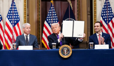 Trump: US forces doing ‘very well on the war front’ in Iran | Donald Trump