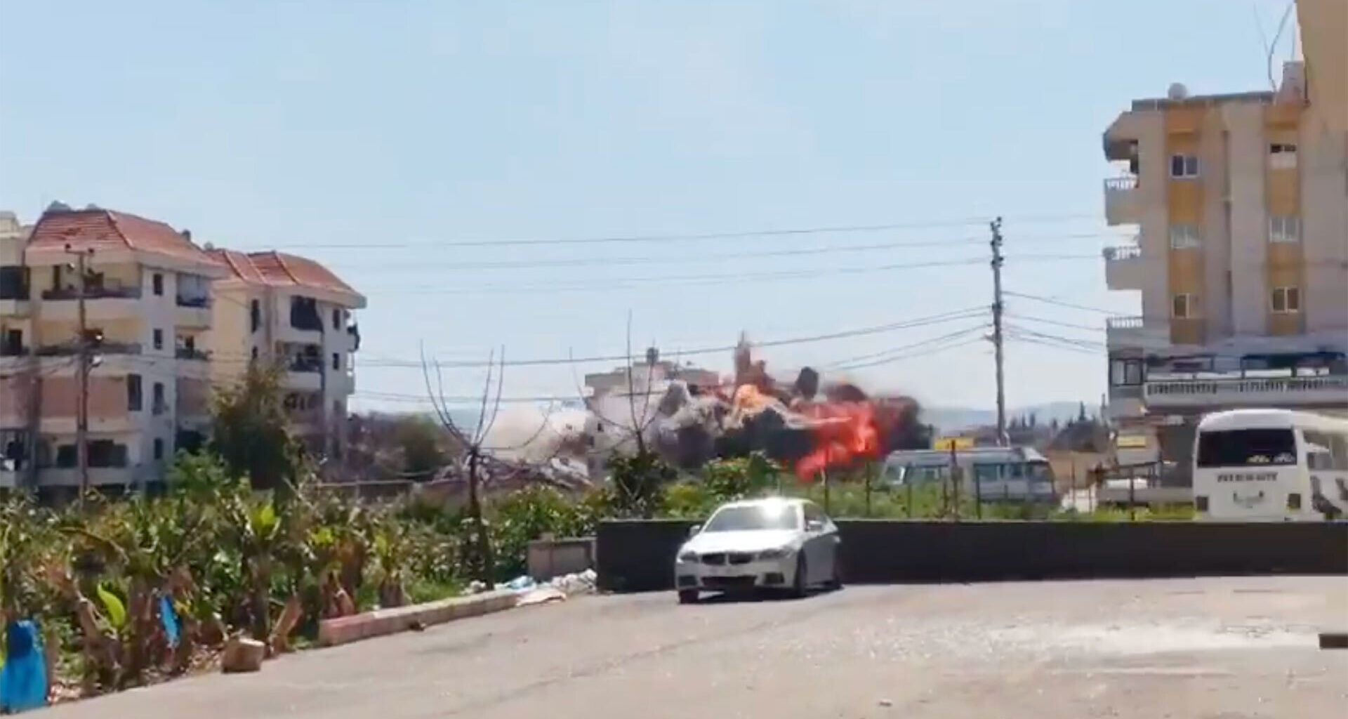 Israeli air strike targets building in south Lebanon | Israel attacks Lebanon News