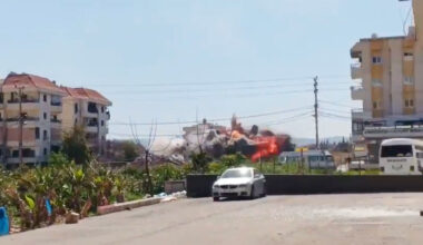 Israeli air strike targets building in south Lebanon | Israel attacks Lebanon News