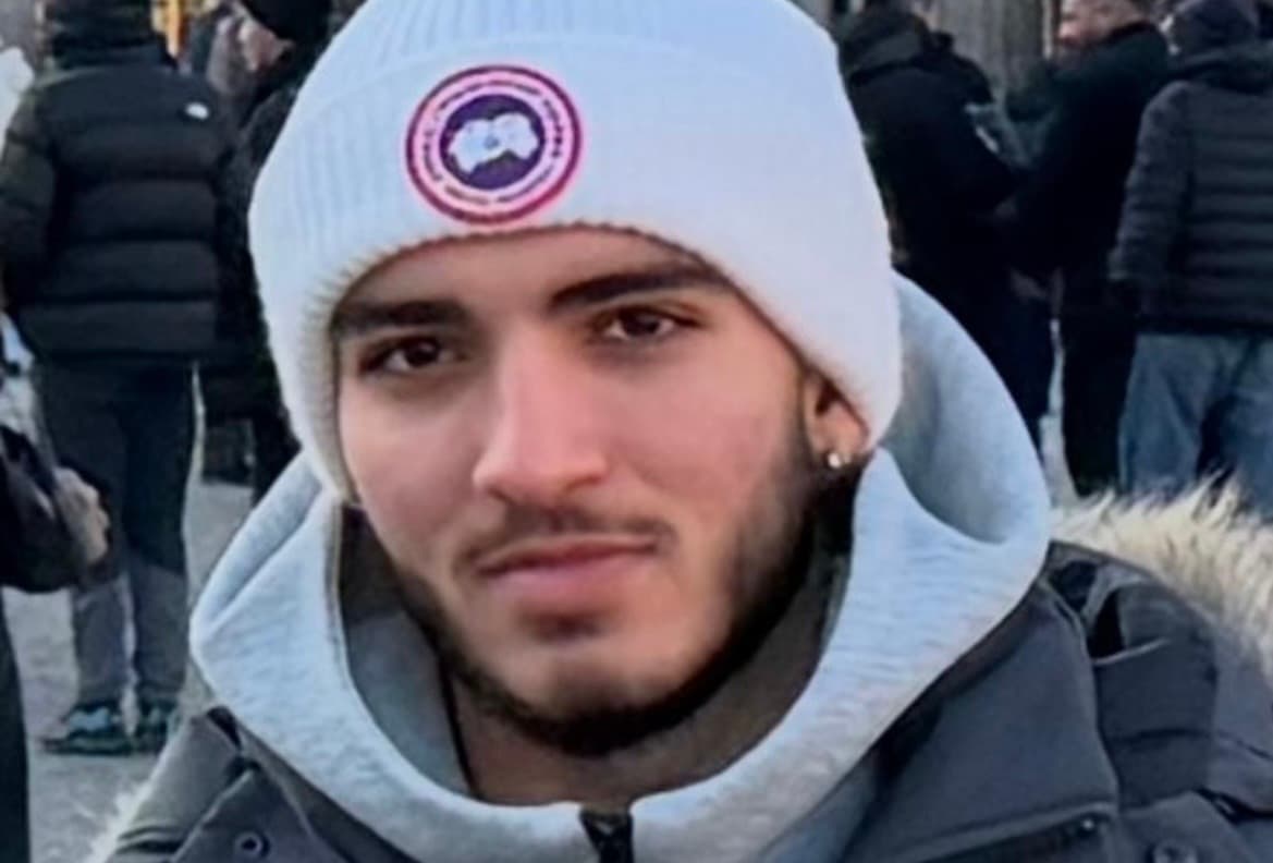 First picture of teenager, 18, stabbed to death on upmarket street in west London as man charged - London Evening Standard