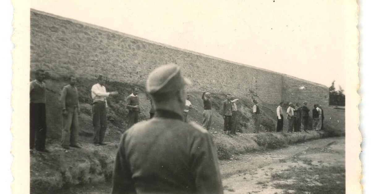 Photos showing last moments of men executed by Nazis acquired by Greece after appearing on eBay
