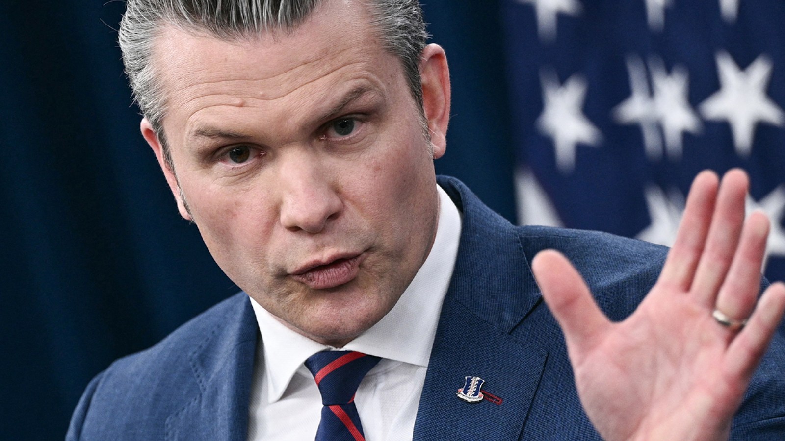 Hegseth Bars Photographers From Pentagon as Iran War Rages