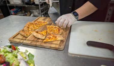 Amid Temple Israel horror, a small act of kindness — and pizza in Michigan