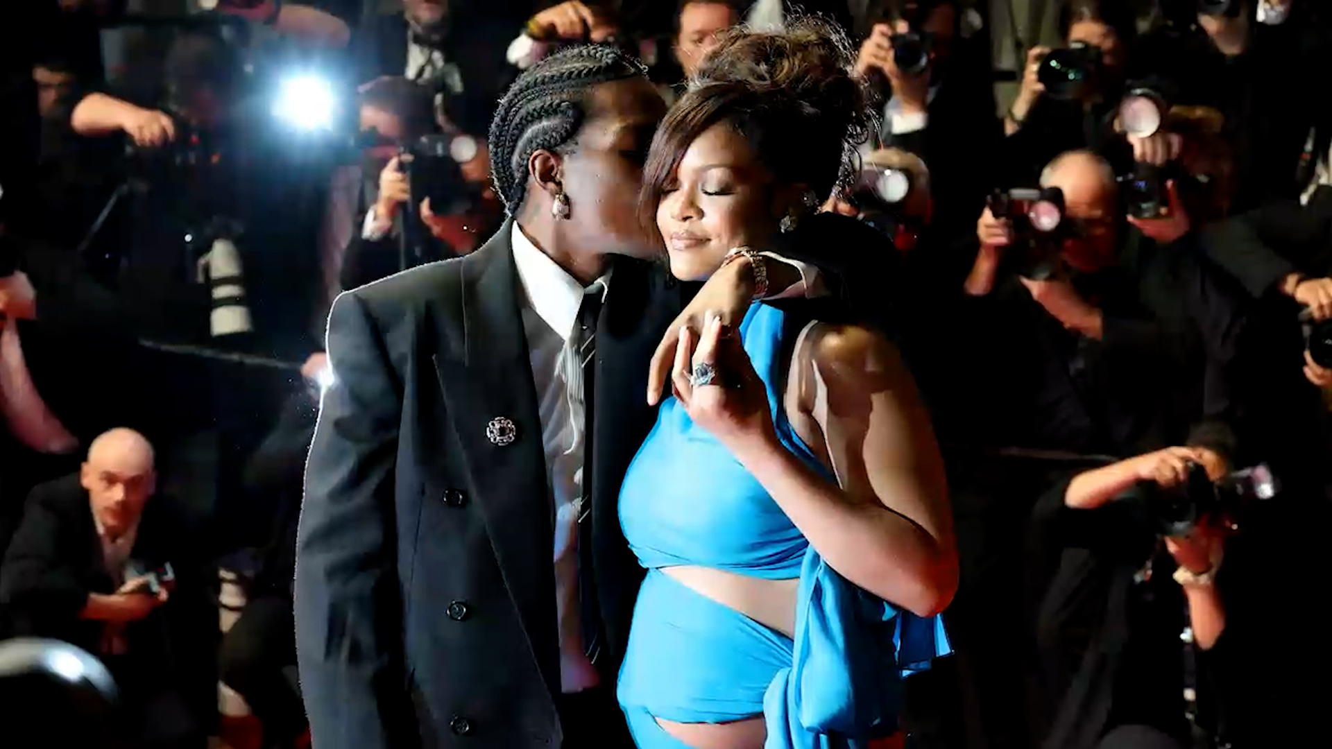 Click to play video: 'Rihanna’s motherhood era: Everything you need to know about welcoming daughter Rocki Irish'