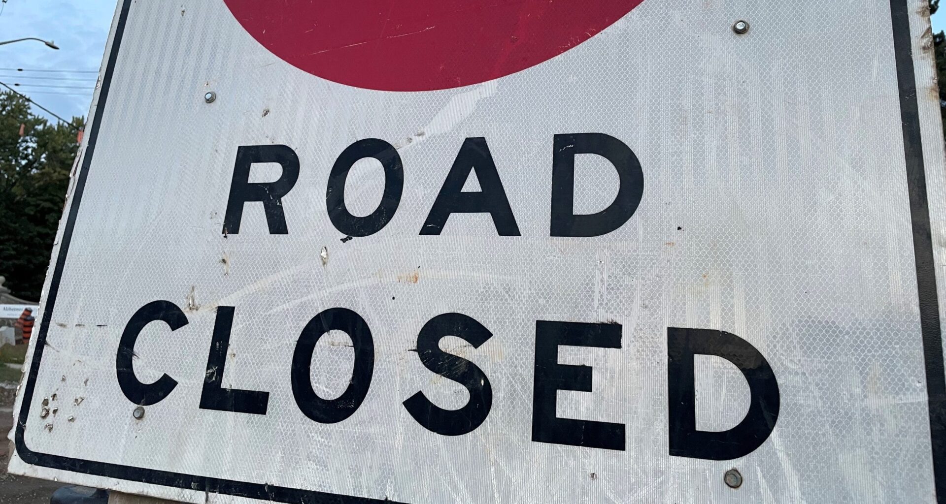 Inclement weather sees closures on 401 & Highway 8