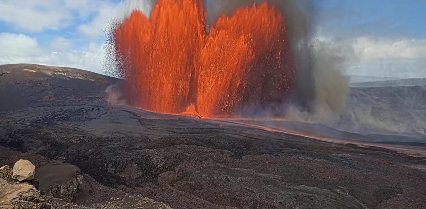 43rd eruption of the Mount Kīlauea Volcano prompts Ashfall Warning in Hawaii
