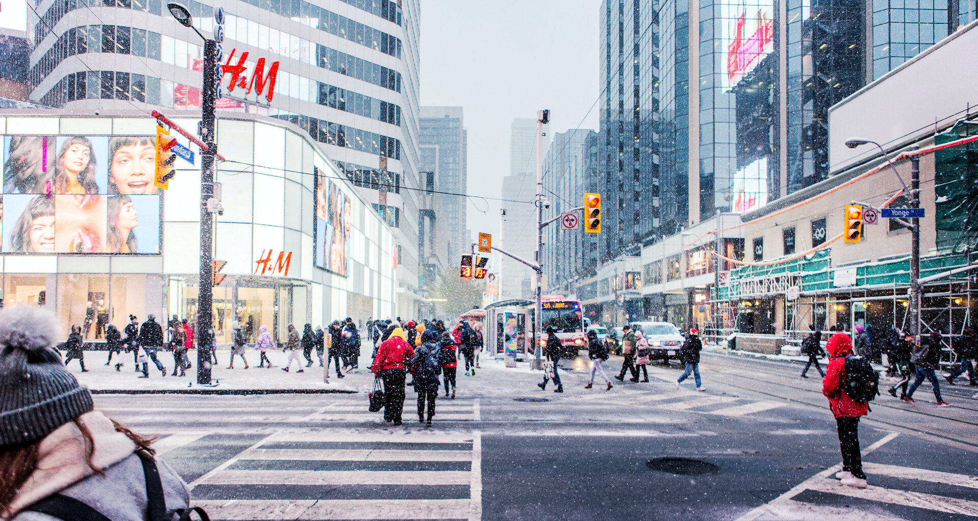 Messy mix of snow, freezing rain, strong winds on the way for Sunday across GTA
