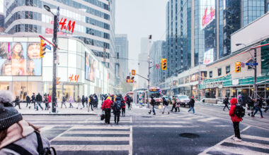 Messy mix of snow, freezing rain, strong winds on the way for Sunday across GTA
