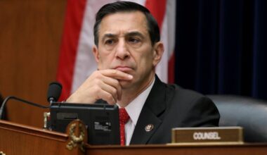 California US Rep. Darrell Issa to retire in move that raises stakes for GOP holding House control