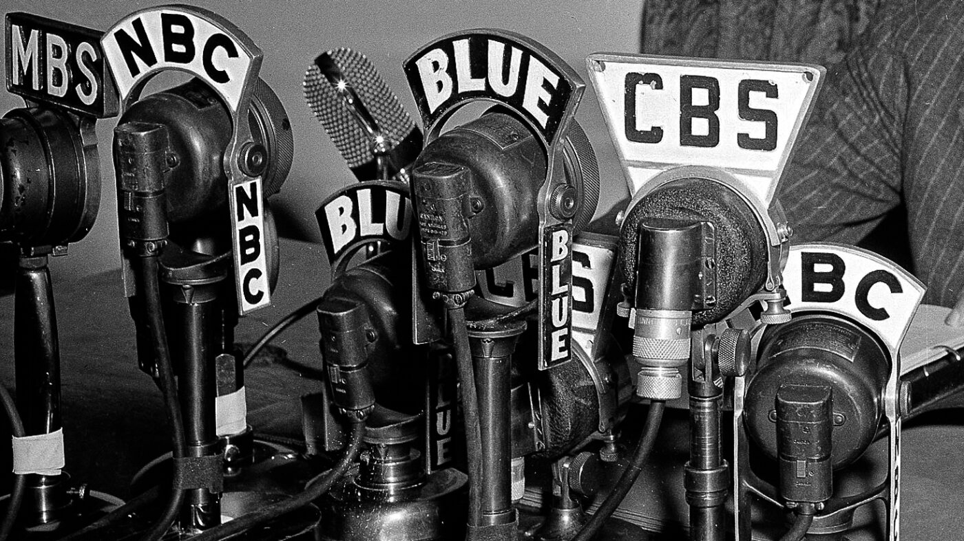 CBS News shutters its storied radio news service after nearly a century : NPR