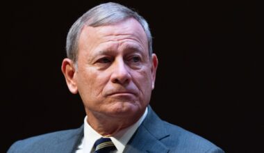 Chief Justice Roberts calls for personal criticism of judges to stop