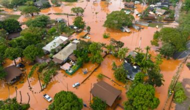 Hawaii suffers its worst flooding in 20 years with more rain coming