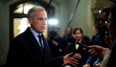 Canadian leader criticizes Air Canada CEO's English-only condolences