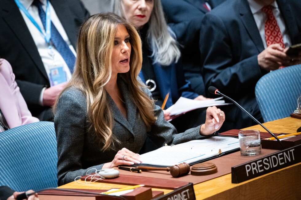 Melania Trump presides over UN Security Council meeting