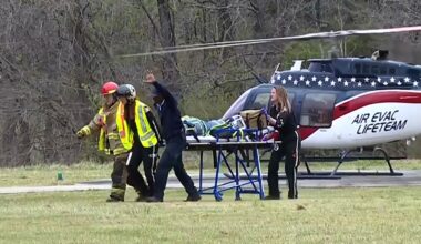 2 students dead and 7 injured in Tennessee school bus crash