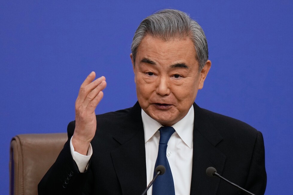 China's foreign minister says Beijing is seeking better ties with US
