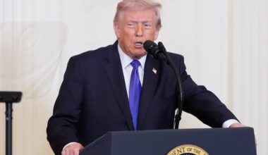 Trump pushes back on criticism about Iran battle plan