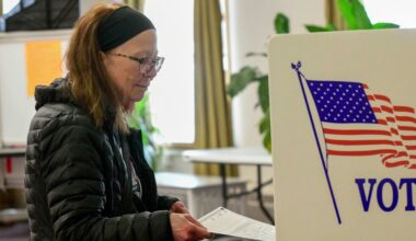 Trump urges Senate Republicans to pass voting bill, but votes lacking