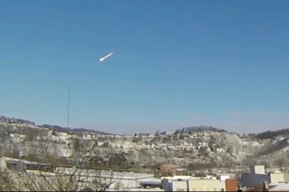 Seven-ton meteor startles Cleveland area with its boom and brightness