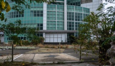 Hong Kong bookstore staff reportedly arrested for selling Jimmy Lai's biography