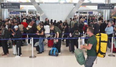 How to check US airport security lines while TSA agents go unpaid