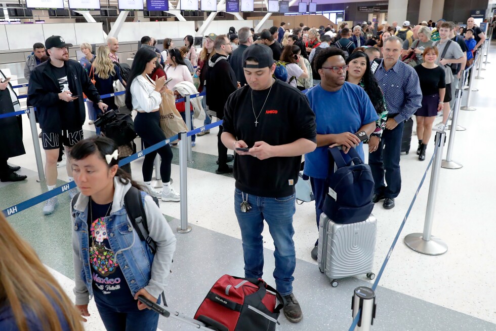 Bill to fund Homeland Security fails again despite airport lines