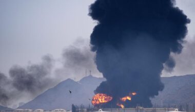 Tehran threatens Middle East's busiest port as Iran war enters its third week