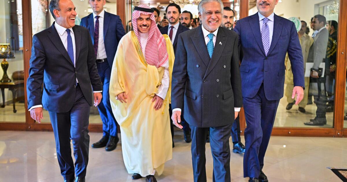 Iran warns U.S. ground troops would be 'set on fire'