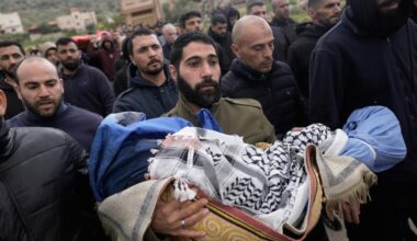 Israeli soldiers fire on family car in West Bank, killing 4
