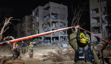 Paramedics treat nearly 100 people after Iranian missile hits Arad in southern Israel - JNS.org