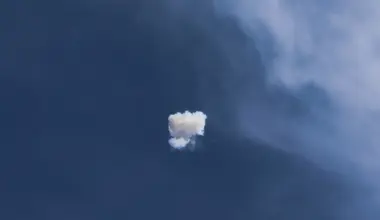 Six wounded as Iranian missiles strike central Israel - JNS.org