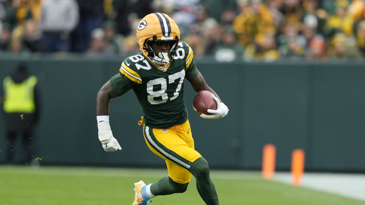 Romeo Doubs agrees to four-year deal with Patriots