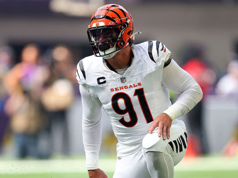 Report: Ravens, Hendrickson agree to 4-year, $112M deal