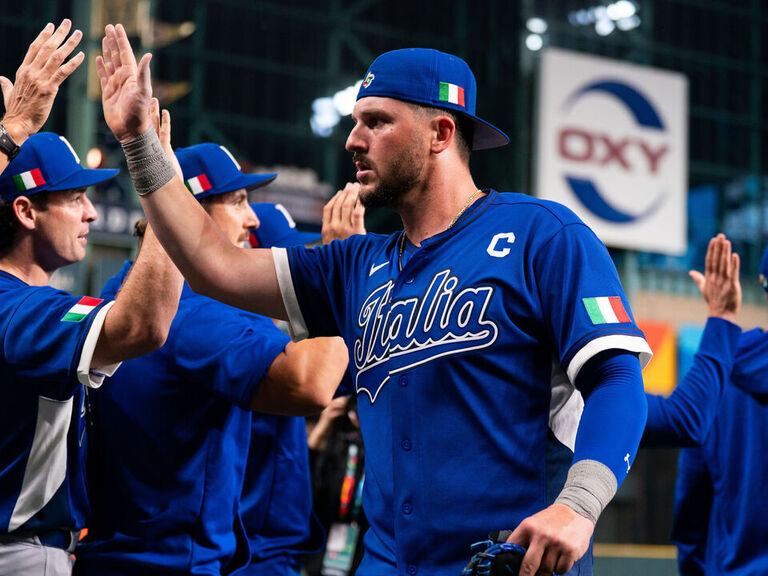 Italy pulls off historic WBC upset vs. USA, makes quarters scenario murky