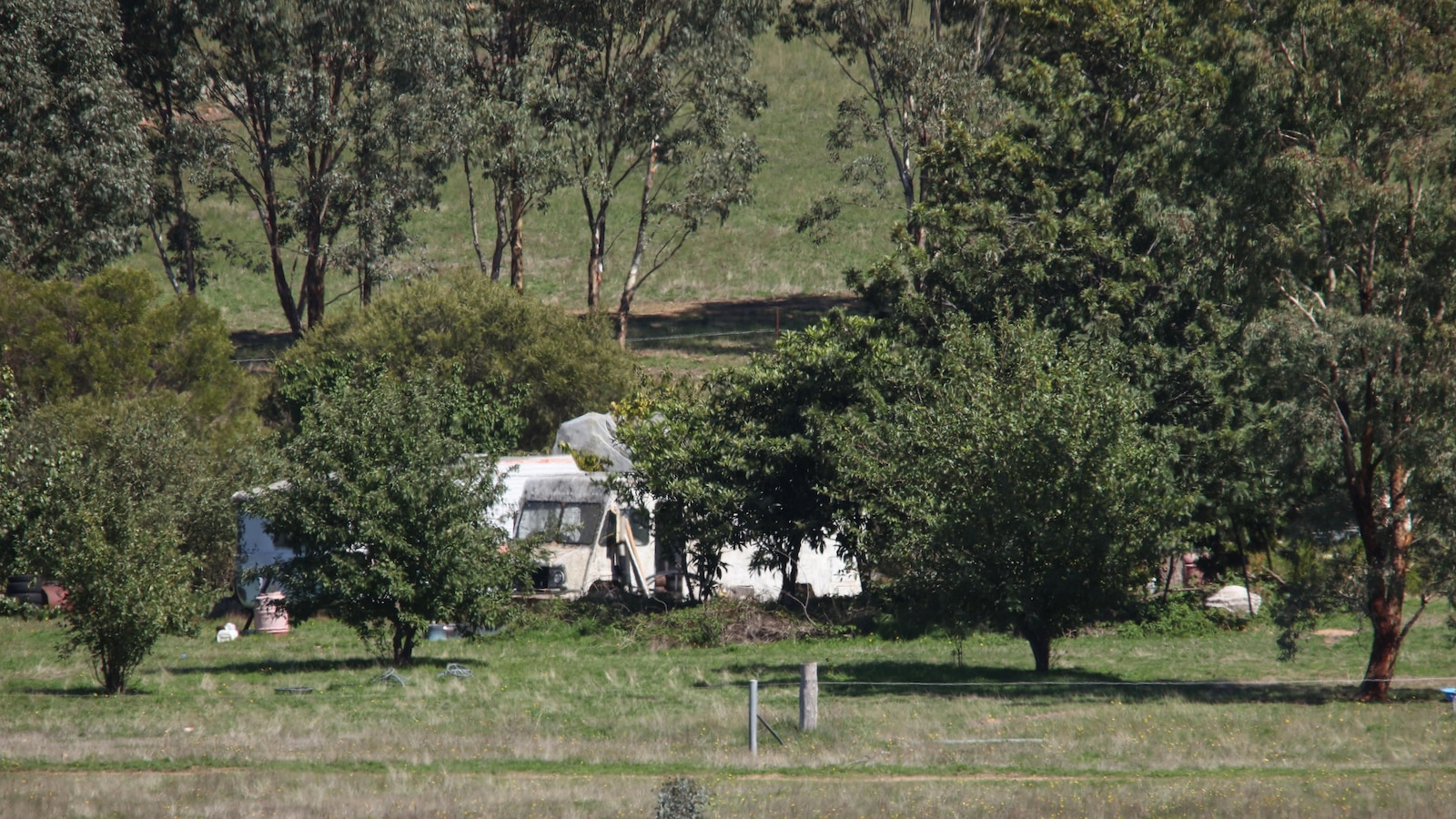 Australian police fatally shoot suspect in 3-hour standoff after 2 officers killed