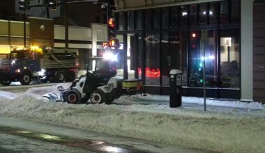 Live updates: Minneapolis, St. Paul, other cities declare snow emergencies