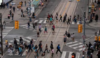 Canadian population saw 2nd straight drop as 2025 ended: StatCan - National