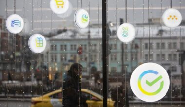 Moscow shoppers and travellers hit by payment system problem