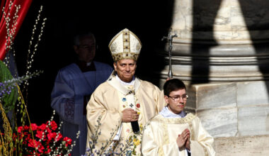 Pope Leo XIV Calls for Peace in First Easter Mass
