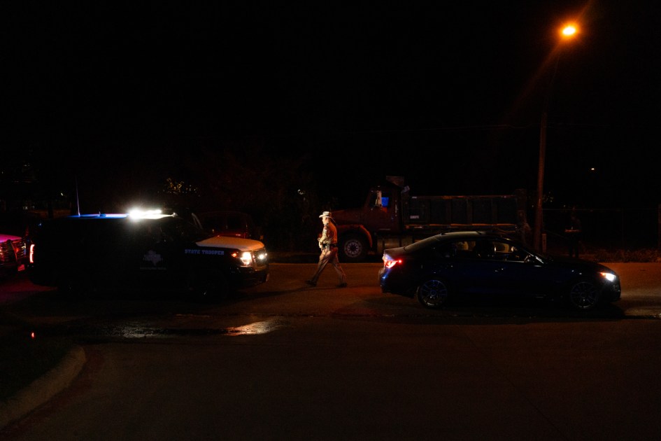 Federal court lets Texas immigration law take effect