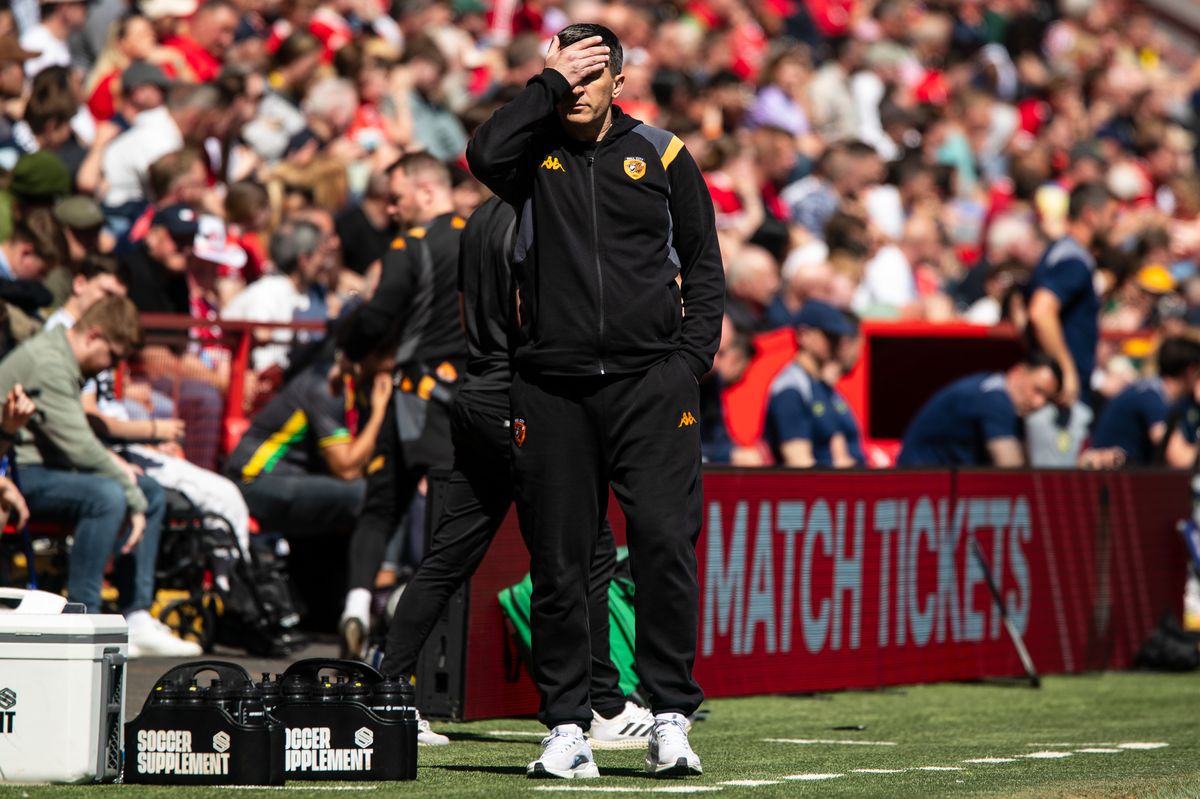 Sergej Jakirovic shows his frustration on the touchline at The Valley