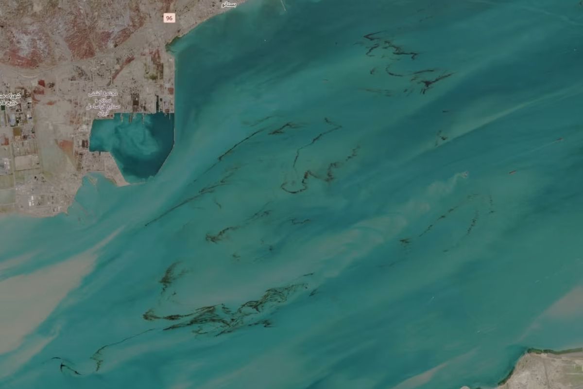 oil spill satellite image