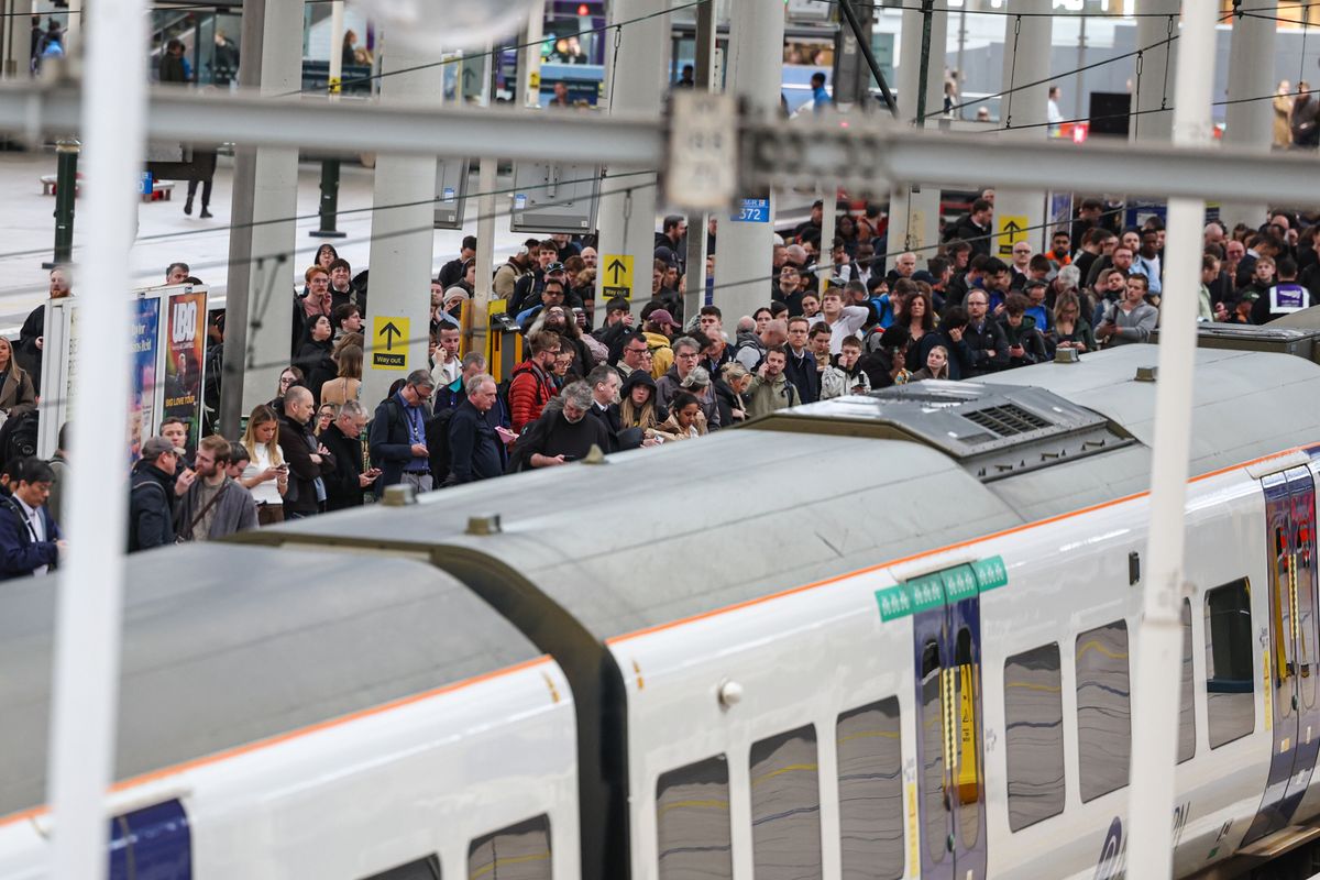 Another 'do not travel' warning has been issued for Friday morning