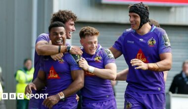 Immanuel Feyi-Waboso jinks his way through the Munster defence to score Exeter's fourth try