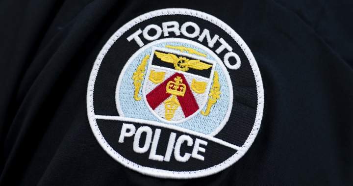 Baby found unresponsive in Toronto car dies in hospital, police say - Global News