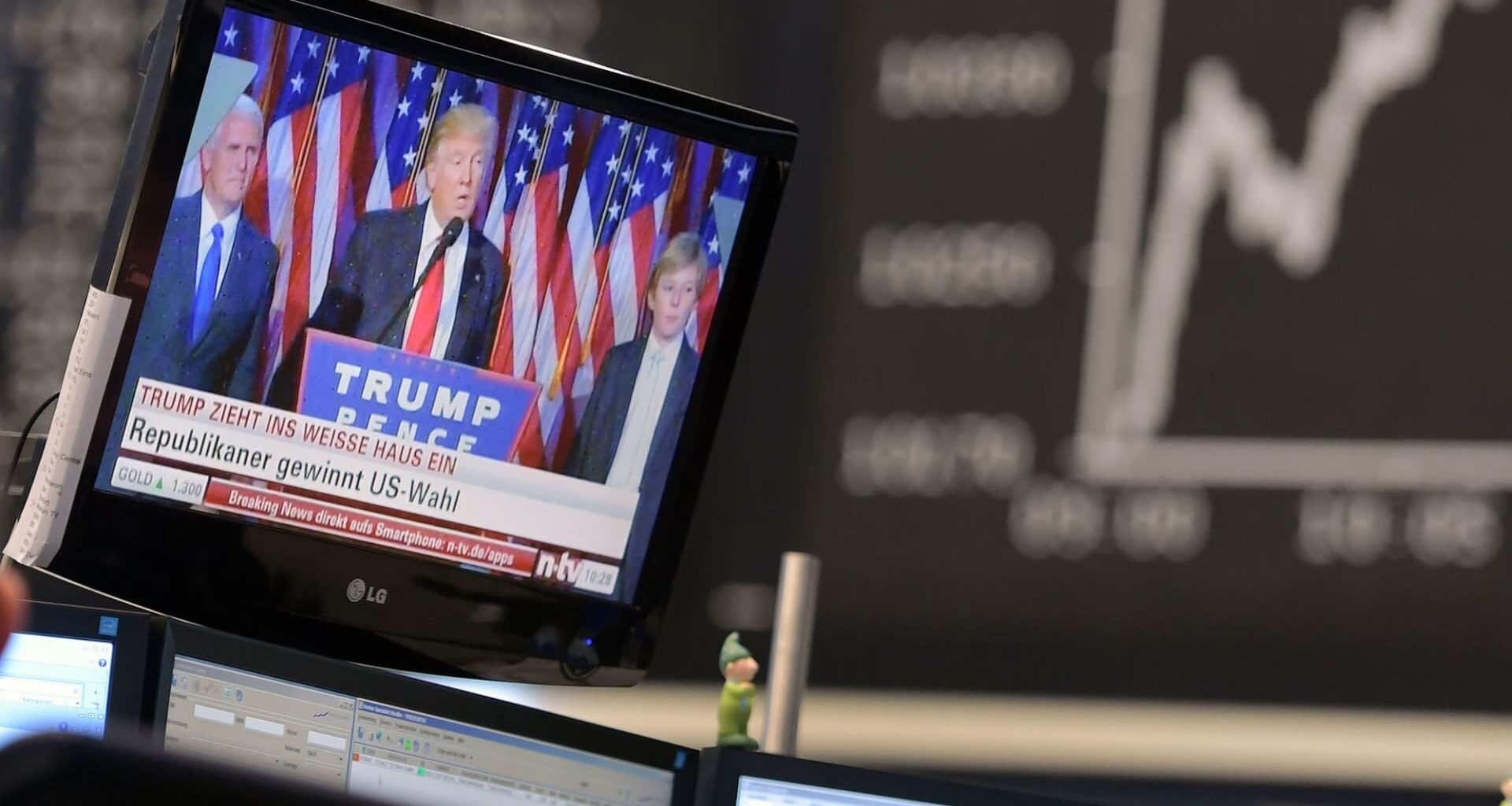 Treasury yields tick higher as U.S.-Iran standoff persists