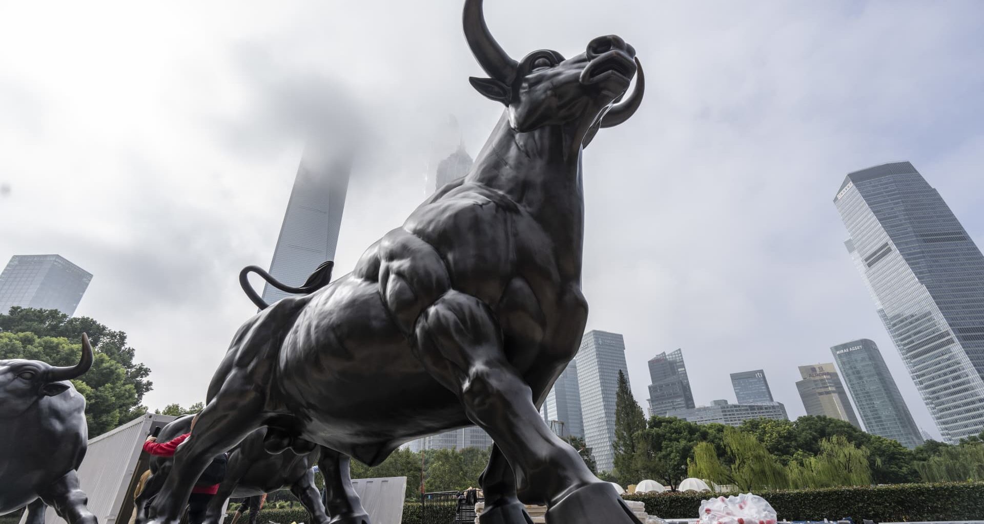 Global stocks recouped Iran conflict losses — but the shadow of Mideast war still looms 