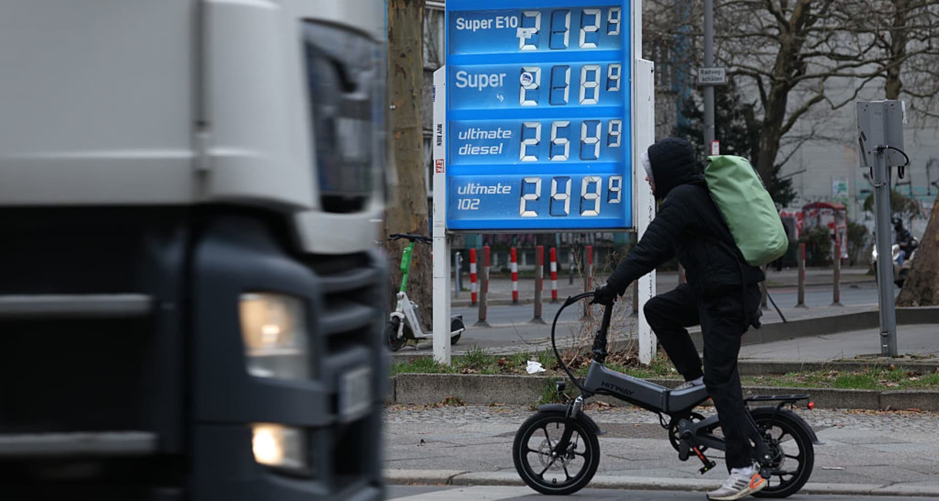 Germany limits gas price rises to once a day amid U.S.-Iran war